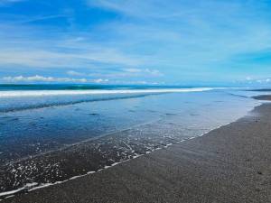 pantai medewi