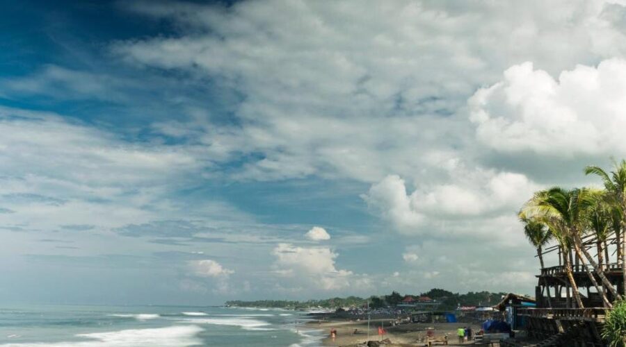 Pererenan Beach – Charming Sea Side Village mixed with Stunning Rice Fields and Black Sand Beach