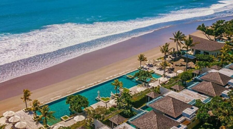 10 Hotel di Bali dengan Kolam Renang Terbaik yang Harus Dikunjungi Sekarang [2023]