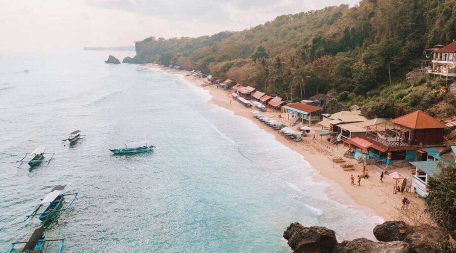 Pantai Thomas Bali: Permata Tersembunyi yang Selama Ini Anda Cari