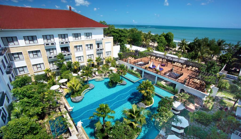 10 Hotel Resor Terbaik yang Ramah di Kantong dan Berkelas 7 truntum kuta 2