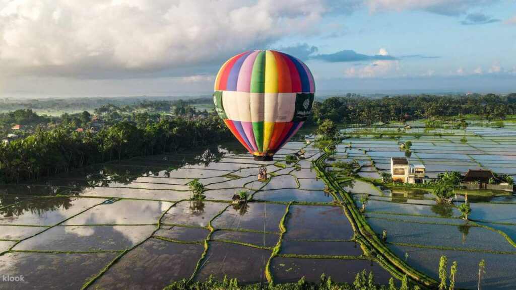 巴厘岛热气球:日出航班、价格及预订技巧(2025 年指南) 5 balon udara bali