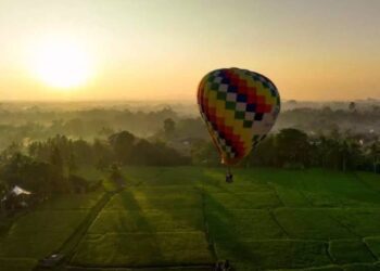 巴厘岛热气球:日出航班、价格及预订技巧(2025 年指南) 1 Hot Air Balloon Bali: Sunrise Flights, Prices & Booking Tips (2025 Guide)