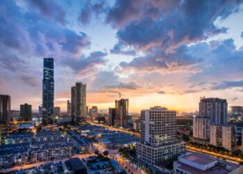 8D6N Value Deals Vietnam Hanoi Sapa + Saigon Cu Chi Tunnels