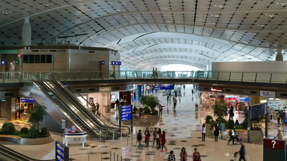 6D4N Hong Kong Vacation with Disneyland + Shenzhen & Macao 1 Jakarta - Hong Kong