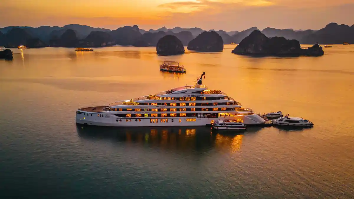 Hanoi - Halong Bay Cruise - Hanoi
