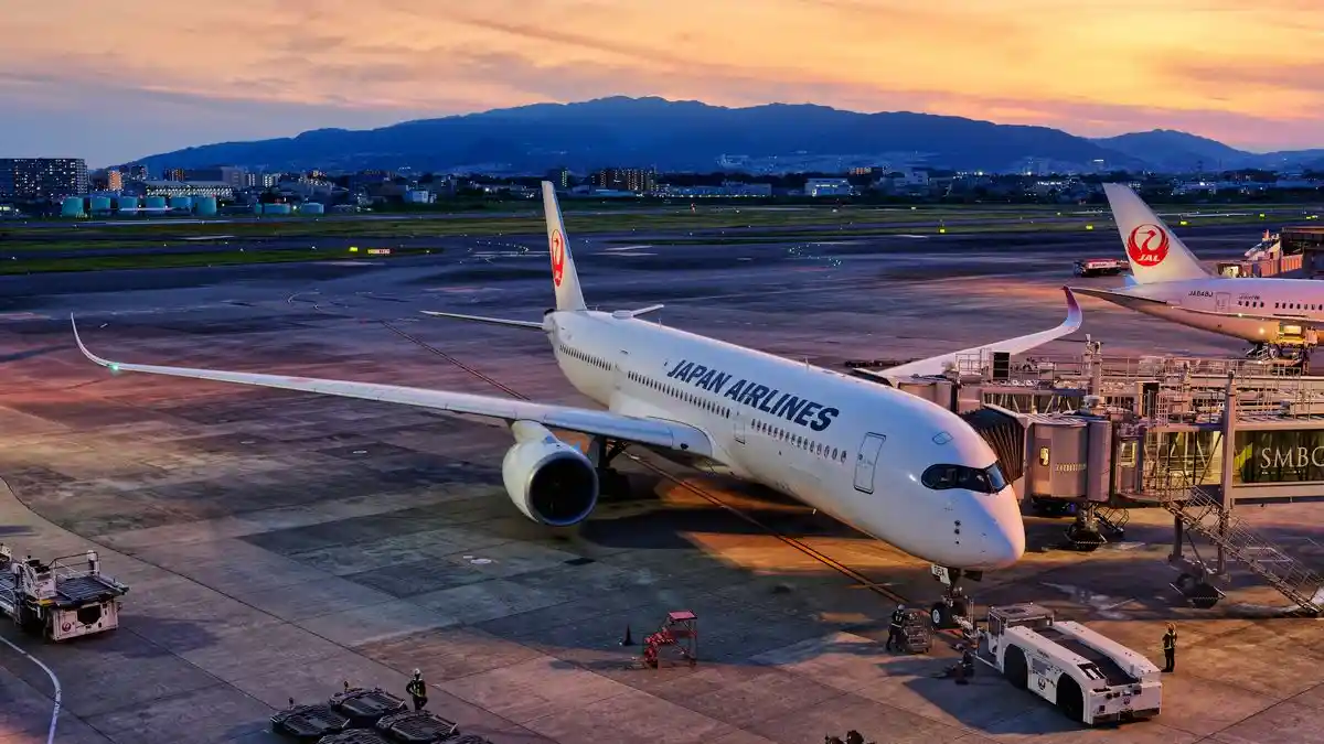 7D4N Value Deals Japan Disneysea + Oshino Hakkai + Shinkansen Experience 1 Jakarta - Tokyo