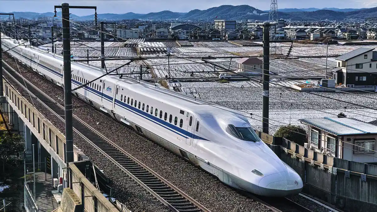 7D4N Value Deals Japan Disneysea + Oshino Hakkai + Shinkansen Experience 4 Kawaguchiko - Oshino Hakkai - Shinkansen Experience - Toyohashi